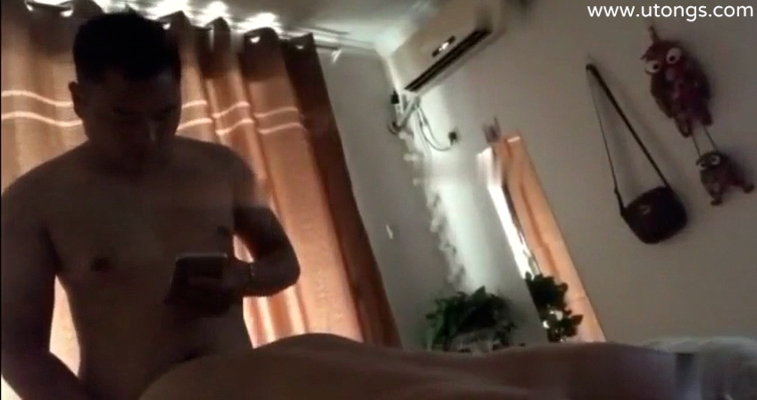 喜熊的小伙趁房东老婆不在家，勾引他做[263M]